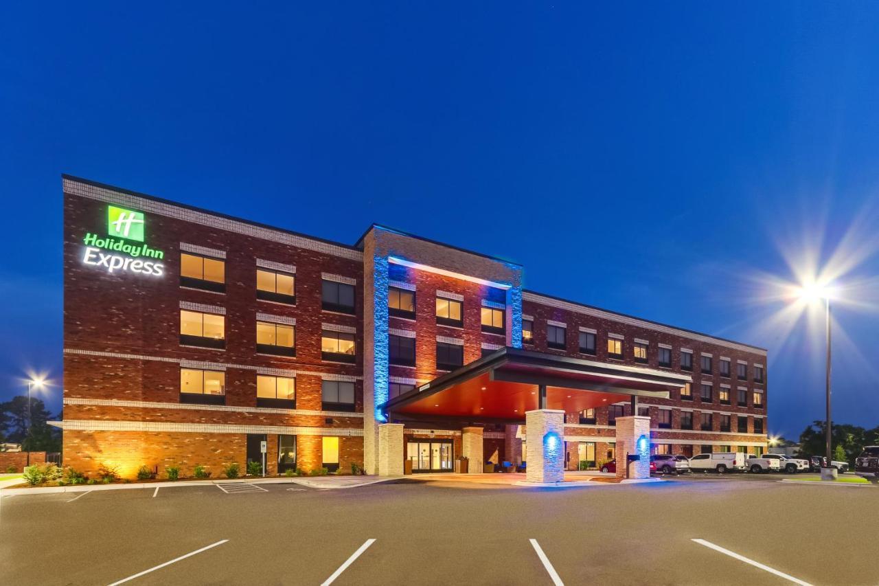 Holiday Inn Express - Wilmington - Porters Neck By Ihg Dış mekan fotoğraf