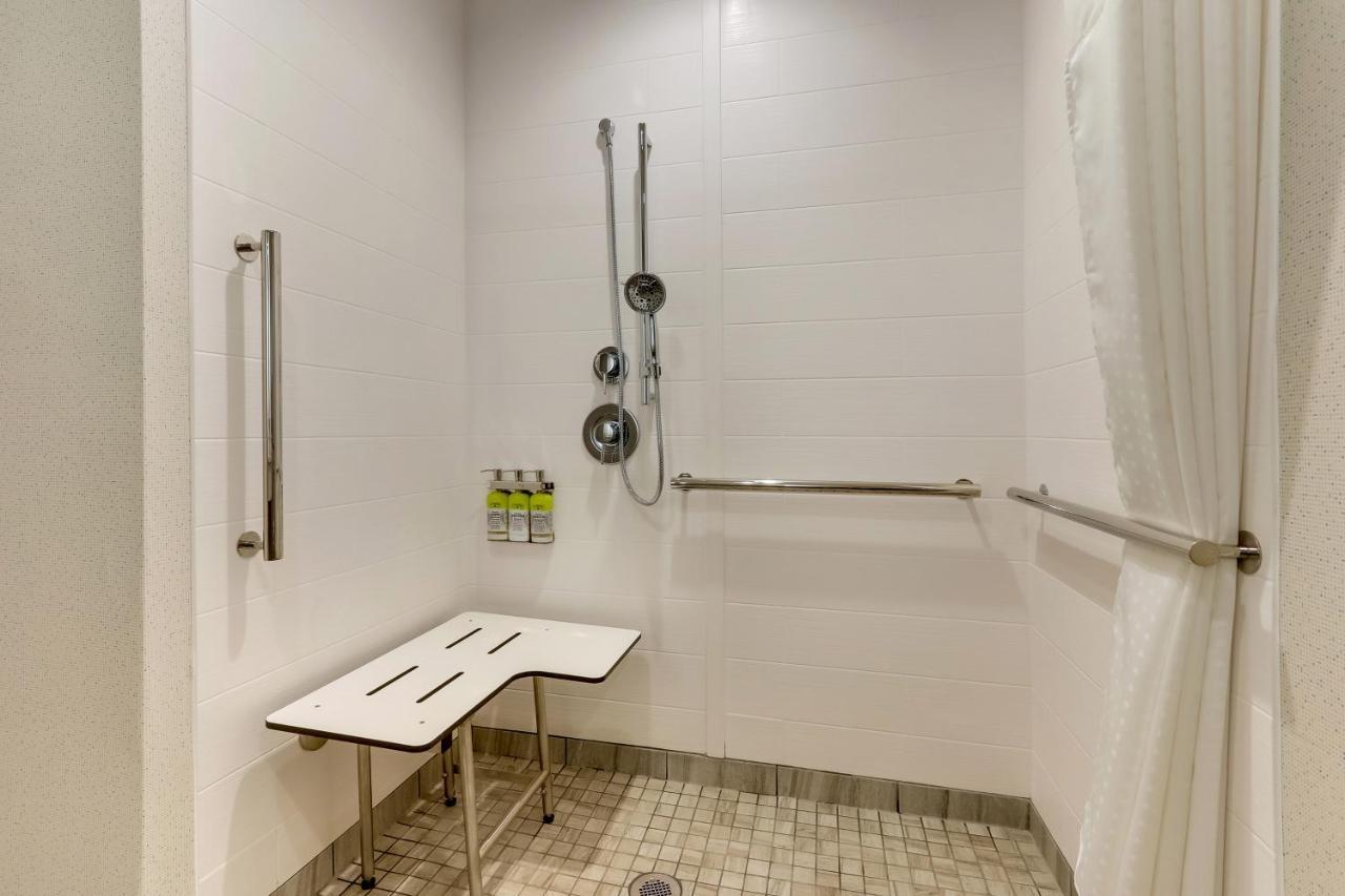 Holiday Inn Express - Wilmington - Porters Neck By Ihg Dış mekan fotoğraf