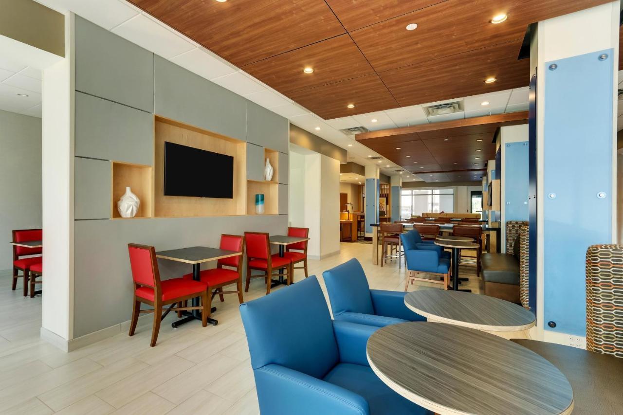 Holiday Inn Express - Wilmington - Porters Neck By Ihg Dış mekan fotoğraf