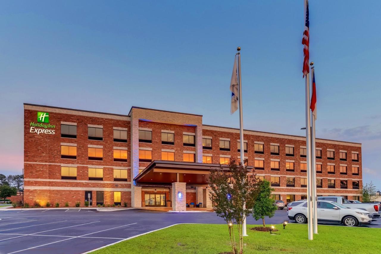 Holiday Inn Express - Wilmington - Porters Neck By Ihg Dış mekan fotoğraf