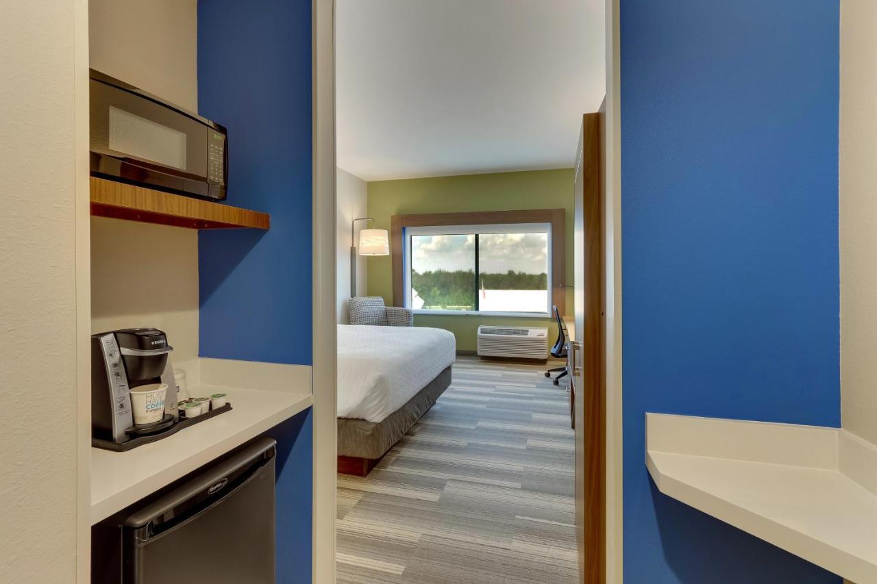 Holiday Inn Express - Wilmington - Porters Neck By Ihg Dış mekan fotoğraf